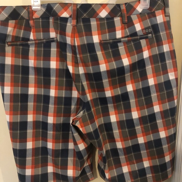 Shorts - Picture 2 of 3